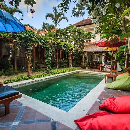 Bening Hut And Spa Seminyak Buitenkant foto