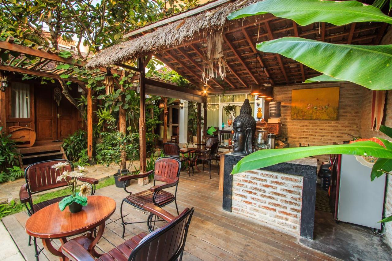 Bening Hut And Spa Seminyak Buitenkant foto