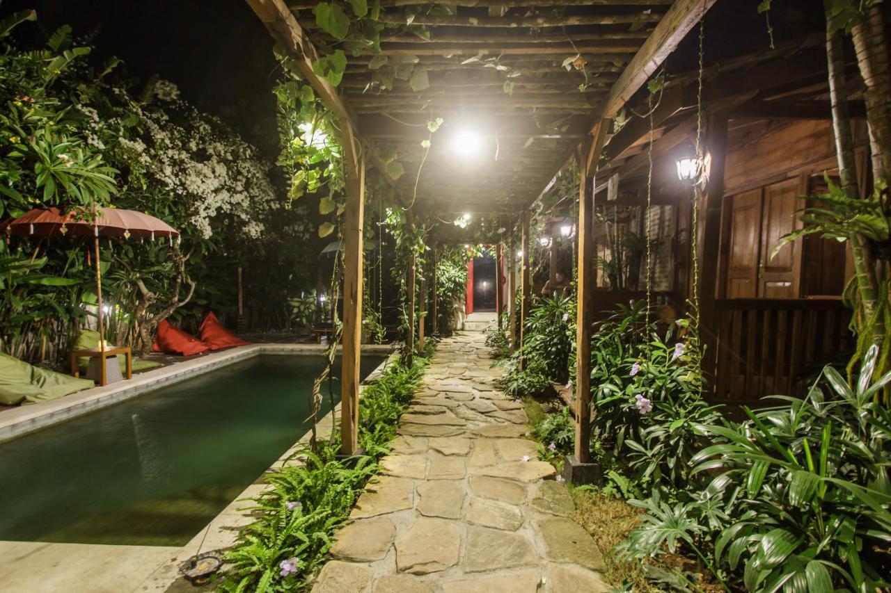 Bening Hut And Spa Seminyak Buitenkant foto