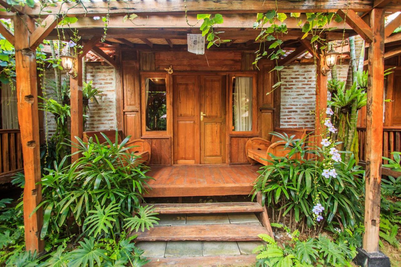 Bening Hut And Spa Seminyak Buitenkant foto