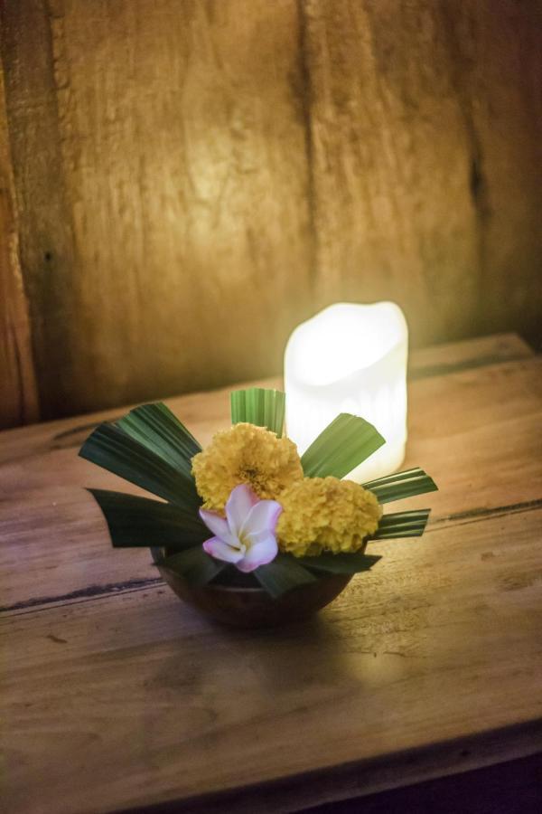 Bening Hut And Spa Seminyak Buitenkant foto
