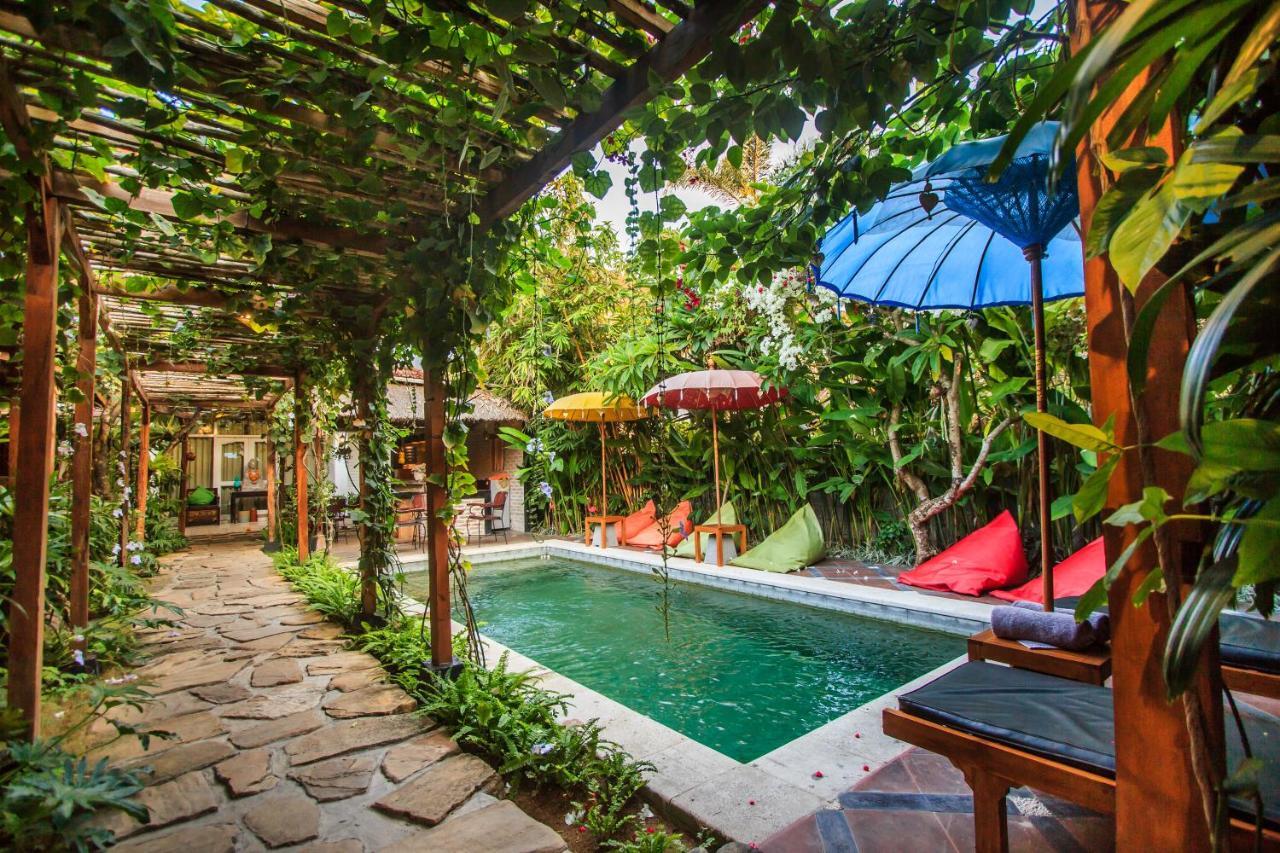 Bening Hut And Spa Seminyak Buitenkant foto