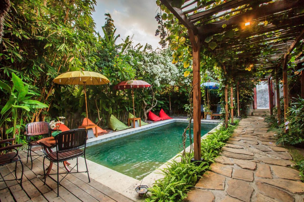 Bening Hut And Spa Seminyak Buitenkant foto
